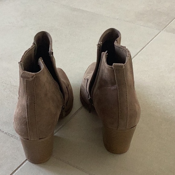 American Rag Booties Size 7 - Picture 2 of 3